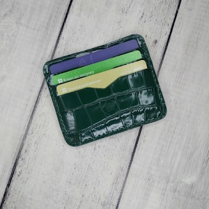 Lindo tarjetero de cuero, tarjetero con relieve de cocodrilo verde, tarjetero, tarjetero tipo billetera