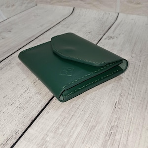 Grünes Leder Portemonnaie | Kleine, Minimalistische Geldbörse | Kompakte Geldbörse | Mini Geldbörse | Perfektes Geschenk