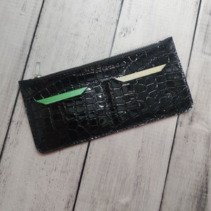 Geschenk für sie | Krokodil geprägte Geldbörse | Einzigartige schlanke Ledergeldbörse für Damen