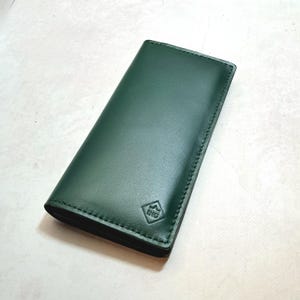 Green crocodile embossed Long Leather Wallet, Purse for women's and men's, Ideal Gift Smooth - Green