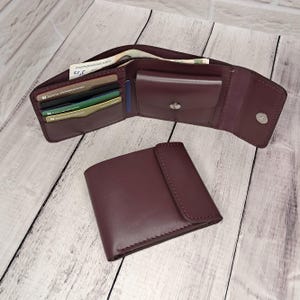 Cartera plegable burdeos, Cartera pequeña de cuero, Cartera compacta, Cartera para mujer, Regalo único para ella