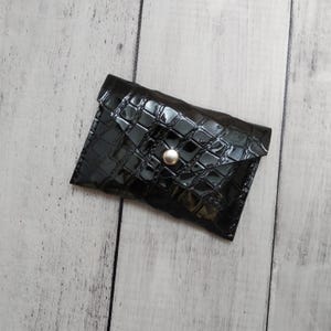 Sobre de cuero / Tarjetero con relieve de cocodrilo / Billetera pequeña / Tarjetero para tarjetas de crédito, tarjetas de presentación y tarjetas de regalo