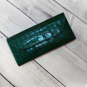 Carteira de couro verde | Carteira com relevo de crocodilo | Presente para ela | Carteira longa feita à mão para mulheres
