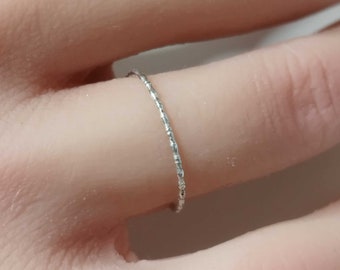 filigraner 925 Silber Ring mit kleinen Kugeln, zarte Ringe, Stapelringe