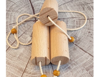 Hebrew pendulum, 70x30mm, beech wood. Fire-engraved cleaning wood and storage pouch.