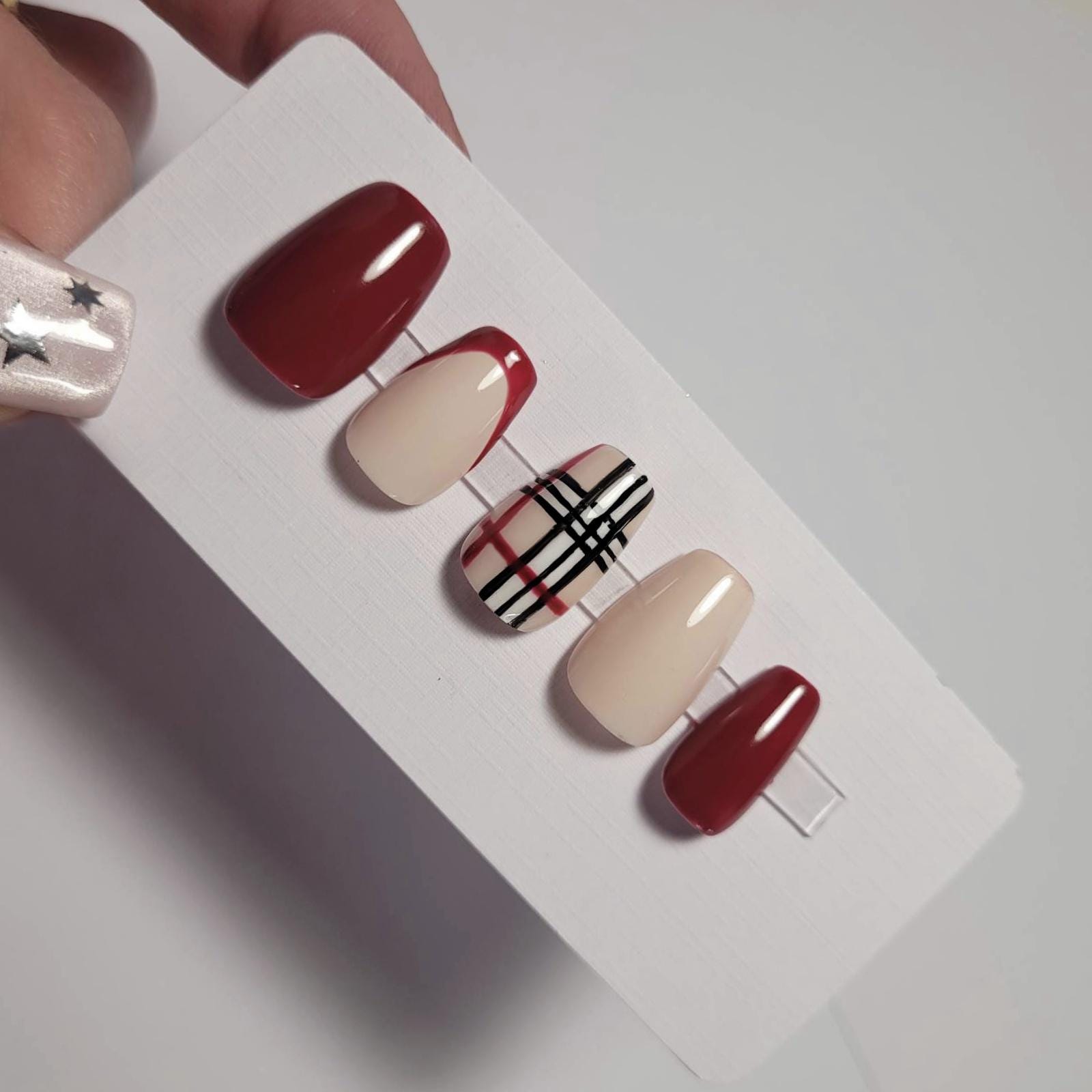 Burberry uñas joyeria hotsell