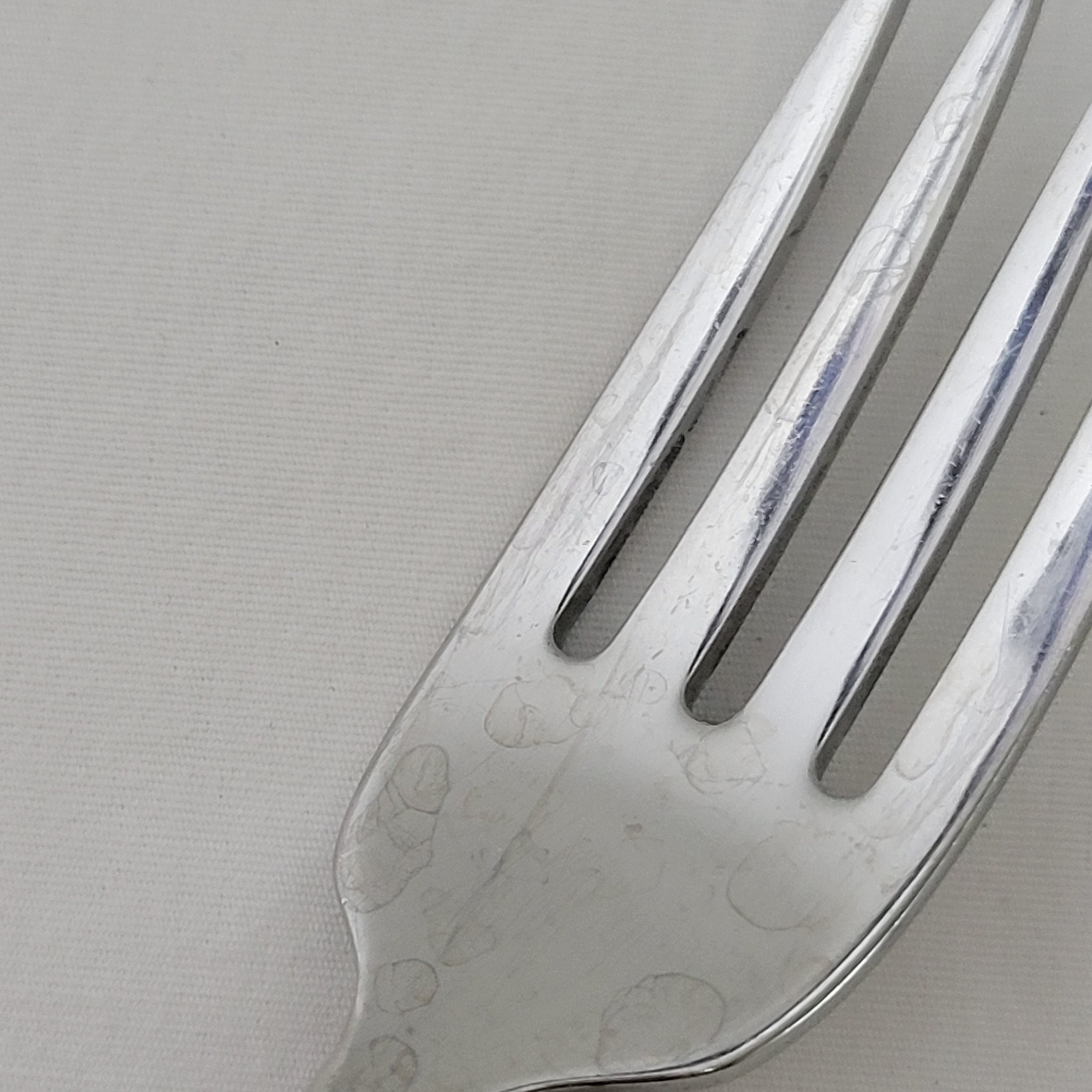 thumbnail interactive-video image 1 of Oneida Minute Man / Colonial Boston Stainless Steel Flatware – Satin Handle, Glossy Bowl – Your Choice Of Piece 1 of 4