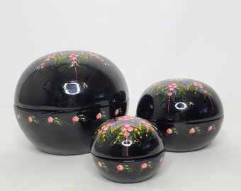 Vintage Russian Hand Painted Lacquered Black Star Floral Round Nesting Boxes