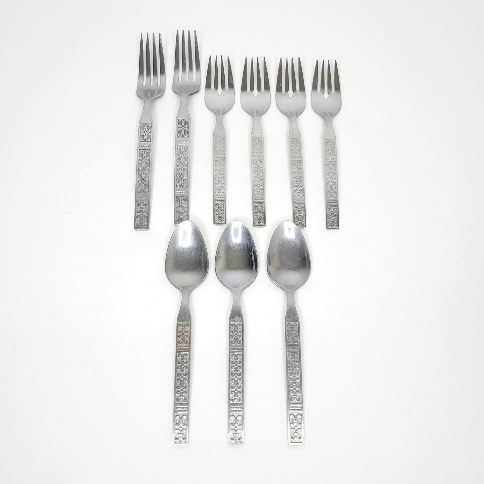 9 Piece International Silver Roger Insilico INS201 Stainless Fork Spoon Flatware