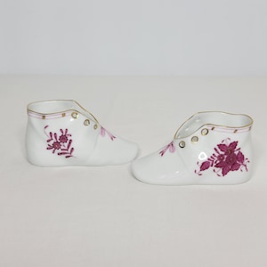 Pair of Herend Porcelain Chinese Bouquet Raspberry Boots #7570-0