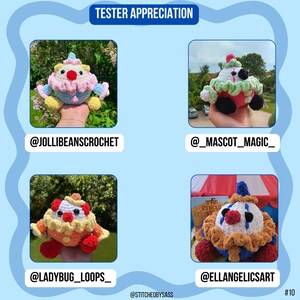 K&ouml;nnte beinhalten: Vier geh&auml;kelte Clown-Pl&uuml;schtiere in verschiedenen Farbkombinationen. Jedes Pl&uuml;schtier h&auml;lt ein rotes Herz. Die Pl&uuml;schtiere werden vor einem hellblauen Hintergrund mit dem Text "TESTER APPRECIATION" oben angezeigt.