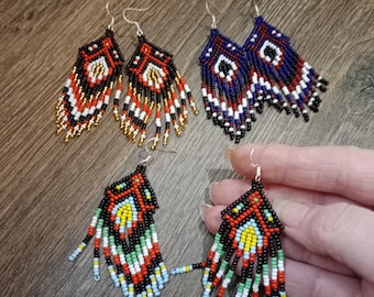 Small boho beaded earrings Triangle beaded earrings. Little boho earrings Huichol beaded earrings, Huichol geometric earrings