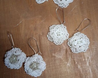 Delicate white beaded flower earrings White wedding beaded flowers earrings Beaded flowers Flower earrings huichol for her