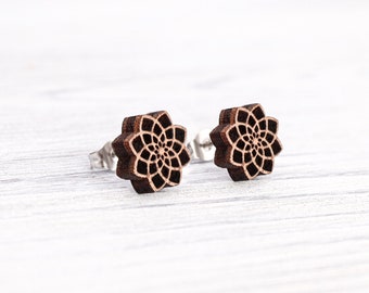 Trämandala örhängen, Boho örhängen, Blommönster örhängen, Mandala örhängen, Fina lätta träsmycken, Högkvalitativa träörhängen