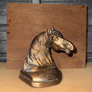 Busto de cabeza de caballo vintage en tono bronce / Figura equina de metal fundido / Decoración rústica del oeste / Sujetalibros ecuestre