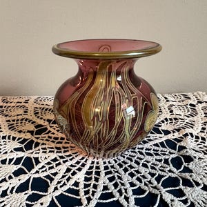 Hand Blown Art Glass Vase – Iridescent Cranberry with Gold Pulled Feather & Heart Design – Studio Glass Collectible