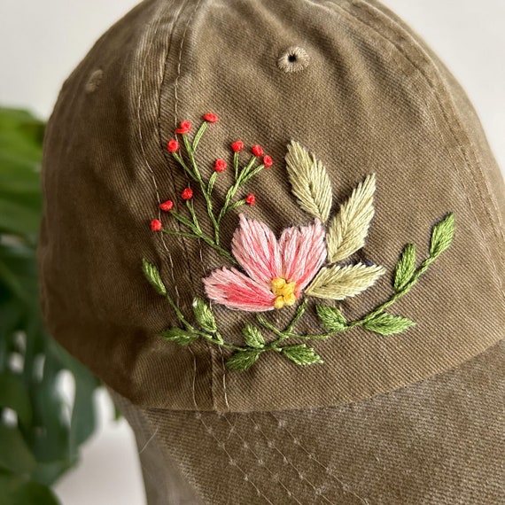 Hand-embroidered Wildflower Baseball Cap: Light Brown Cotton  display picture 1