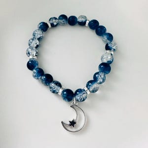 ブルークリスタルビーズブレスレット - シルバームーンチャーム、天体ジュエリー
