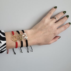 Bracelet carte du monde coeur, bracelet pour voyageur, planète terre, voyage autour du monde, voyage d'aventure, cadeau pour elle-lui, bracelet de souhaits, cadeaux