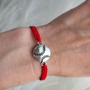 Baseball Bracelet, Baseball Jewellery, Softball Coach or Player Gift, Sport&#39;s Bracelet, Gift for Baseball Player, Baseball Gifts