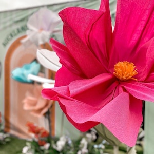 Flor gigante de papel con centro brillante. Elige cualquier color. Perfecta para cualquier ocasión: bodas, fiestas, accesorios de fotografía, graduaciones.