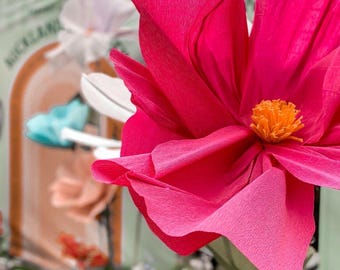 Riesige Papierblume mit leuchtender Mitte. Wählen Sie eine beliebige Farbe aus den Optionen. Perfekt für Anlässe. Hochzeiten, Partys, Fotografie Requisiten. Gradu