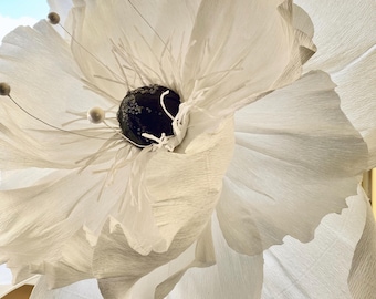 Riesige weiße Mohnblume 60 cm und 40 cm breite Mohnblumen mit hohen Stielen für Hochzeiten. Ereignisse. Optional kann die Mitte mit einer Perle umrandet werden. Riesig
