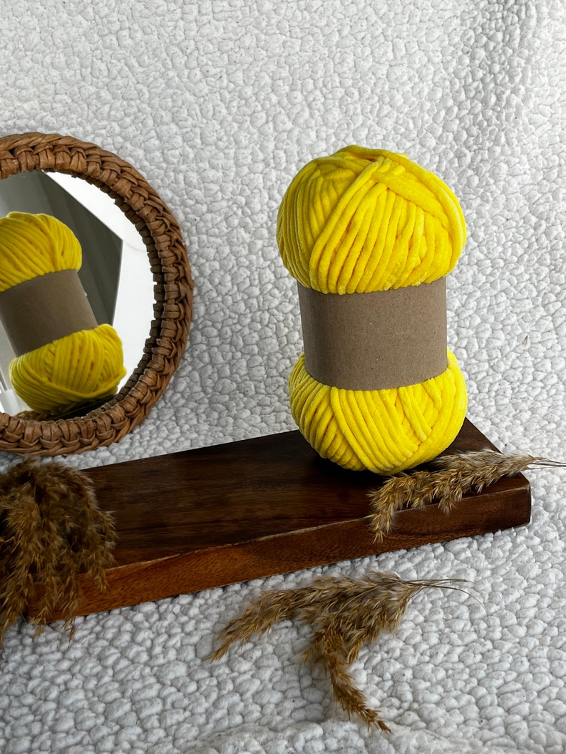 baby velour jaune fil fils tricot mercerie bobine creation laine accessoire bouton rubans aiguille macramé amigurumi loisirs cotton croche imagem 2