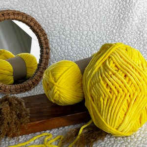 baby velour jaune fil fils tricot mercerie bobine creation laine accessoire bouton rubans aiguille macramé amigurumi loisirs cotton croche imagem 4