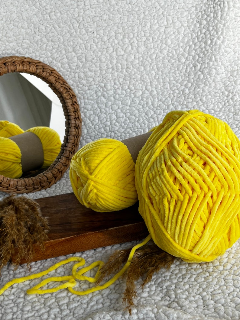 baby velour jaune fil fils tricot mercerie bobine creation laine accessoire bouton rubans aiguille macramé amigurumi loisirs cotton croche image 4