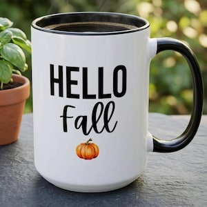 Hallo herfstmok, gezellige herfstkoffiekop, drinkgerei pompoenseizoen
