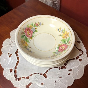 Homer Laughlin Spring Wreath Georgian Eggshell soup salad cereal bowls set of 5
