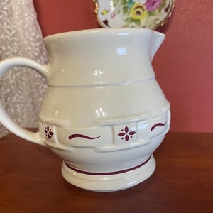 Longaberger Pottery Woven Traditions 32oz pitcher in Red excellent condition