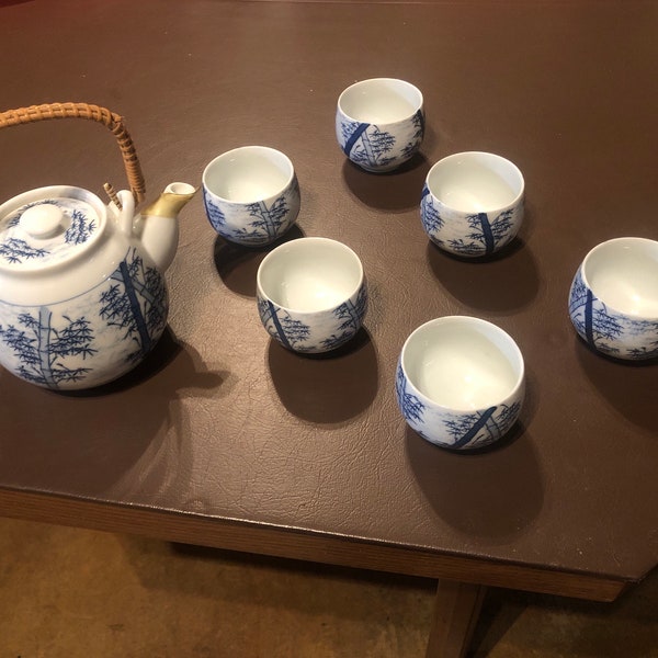 Japanese Teapot with bamboo handle with six tea cups vintage