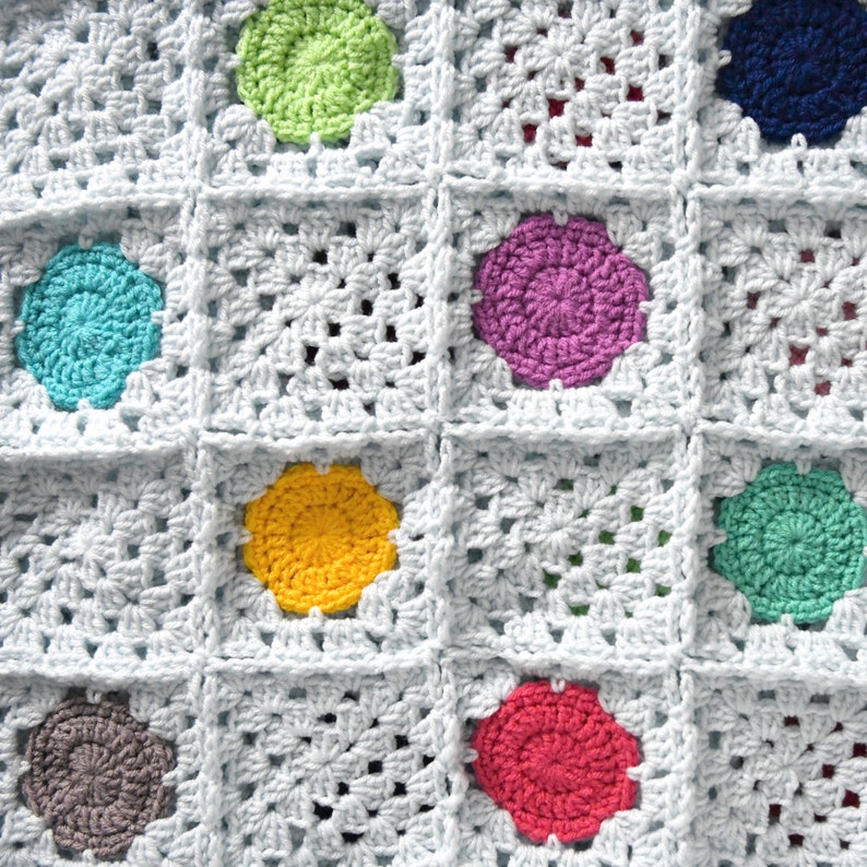 Granny Square CROCHET BLANKET PATTERN / Join As You Go Motif Afghan / Beginner Colorwork Blanket / Afghan / Modern Crochet Blanket / Video image 7