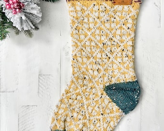 BREIPATROON + VIDEO / Kerstsok / Traditioneel / Fair Isle-sok / Decoratie voor de feestdagen / Xmas Home / Gouden uur / Letse vlecht
