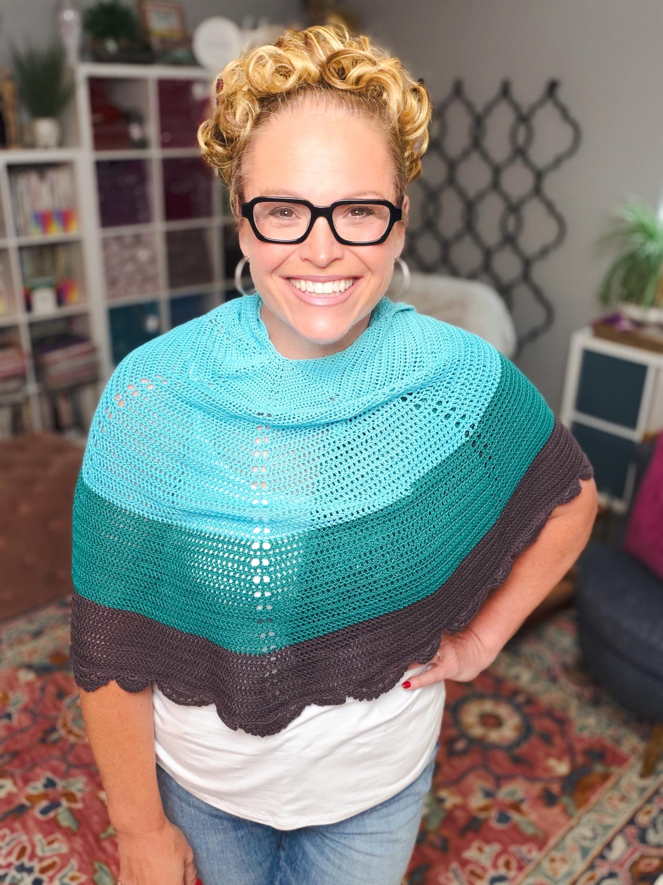 CROCHET PATTERN / Lightweight Lace Crochet Shawl | Triangle Crochet ...