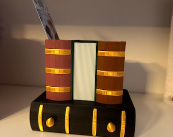 Portalápices con forma de libro y cajón, personalizable | Organizador y portamarcapáginas | Decoración literaria | Regalo para lectores | Estantería