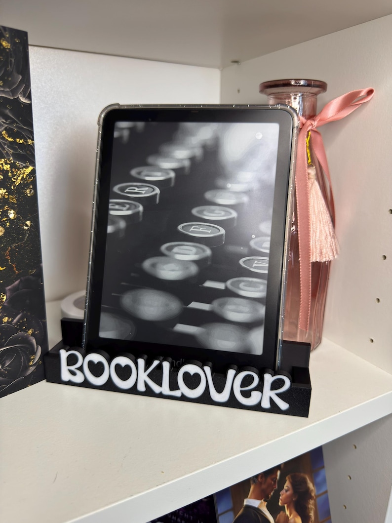 Soporte para lector de libros electrónicos Kindle, Tolino, Pocketbook y más. Soporte con frases intercambiables. Regalo ideal para amantes de los libros. BookTok Bookish. imagen 6