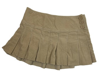 Hollister top tan skirt