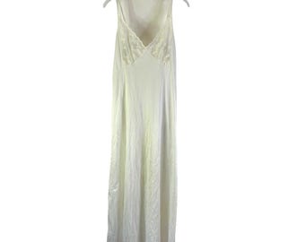 70s womens Medium Nylon Sheer Lace Baby Negligee Slip Gown USA Coquette, Womens Nylon Gown, Vintage Lace Negligee, 1970s Lingerie
