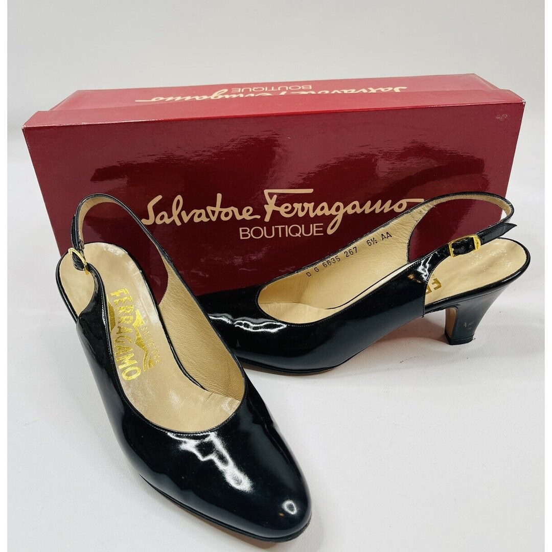 SALVATORE FERRAGAMO ハネルレスアッフスニカ 0770883 NERO Driver with Gancini ornament - Men | Ferragamo