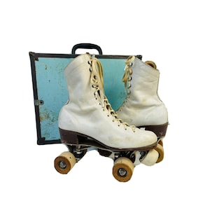 Patins à roulettes en métal vintage des années 1960, patins réglables, accessoire de film, objet de collection (une sangle s'est cassée) - France