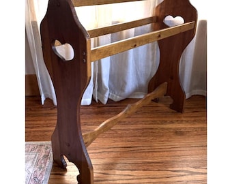 90s Cottagecore Heart Cut Out Wooden Oak Quilt Rack Primitive Country, Wood Heart Quilt Rack, Vintage Quilt Rack, cottagecore Quilt Rack