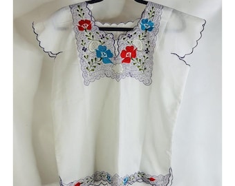 Camisa estilo campesino con bordados florales estilo campesina estilo años 70 para mujer, estilo bohemio, blusa floral para mujer, blusa estilo campesino vintage, camisa con cuello redondo