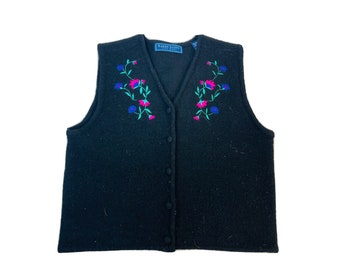 90s Womens Medium Worsted Wool Floral Stitched Cardigan Sweater Vest Black, Womens Worsted Wool Sweater, Vintage Wool Sweater Vest