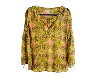 Y2K Banana Republic Petite Medium Skir Sidentopp Med Klocka Ärm Fairy, Banana Republic Damtopp, Vintage Sidentopp Med Féer, Topp Med Utsvängda Ärmar
