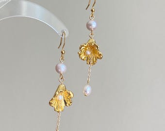 Floral Inspired Morning Glory Pearl Earrings – Freshwater Pearl Drop Earrings with Gold Floral Design Romance pearl jewelry