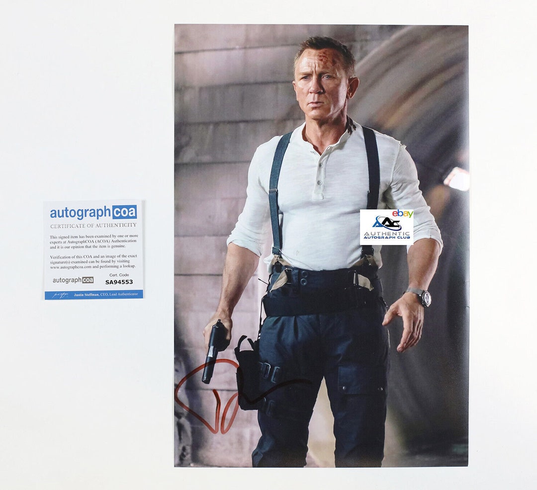 Daniel Craig Autograph Signed 12x18 Photo James Bond 007 No Time to Die ...