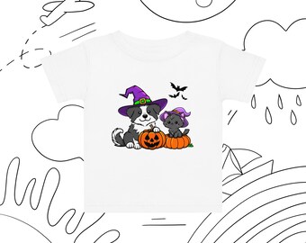 Camiseta de jersey para bebé de otoño con cachorro y gatito con sombreros de bruja sentados en un huerto de calabazas.